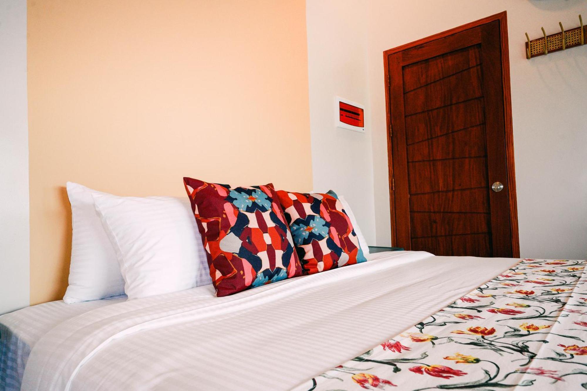 Hotel Kimberly Tagaytay Tagaytay City Exterior photo