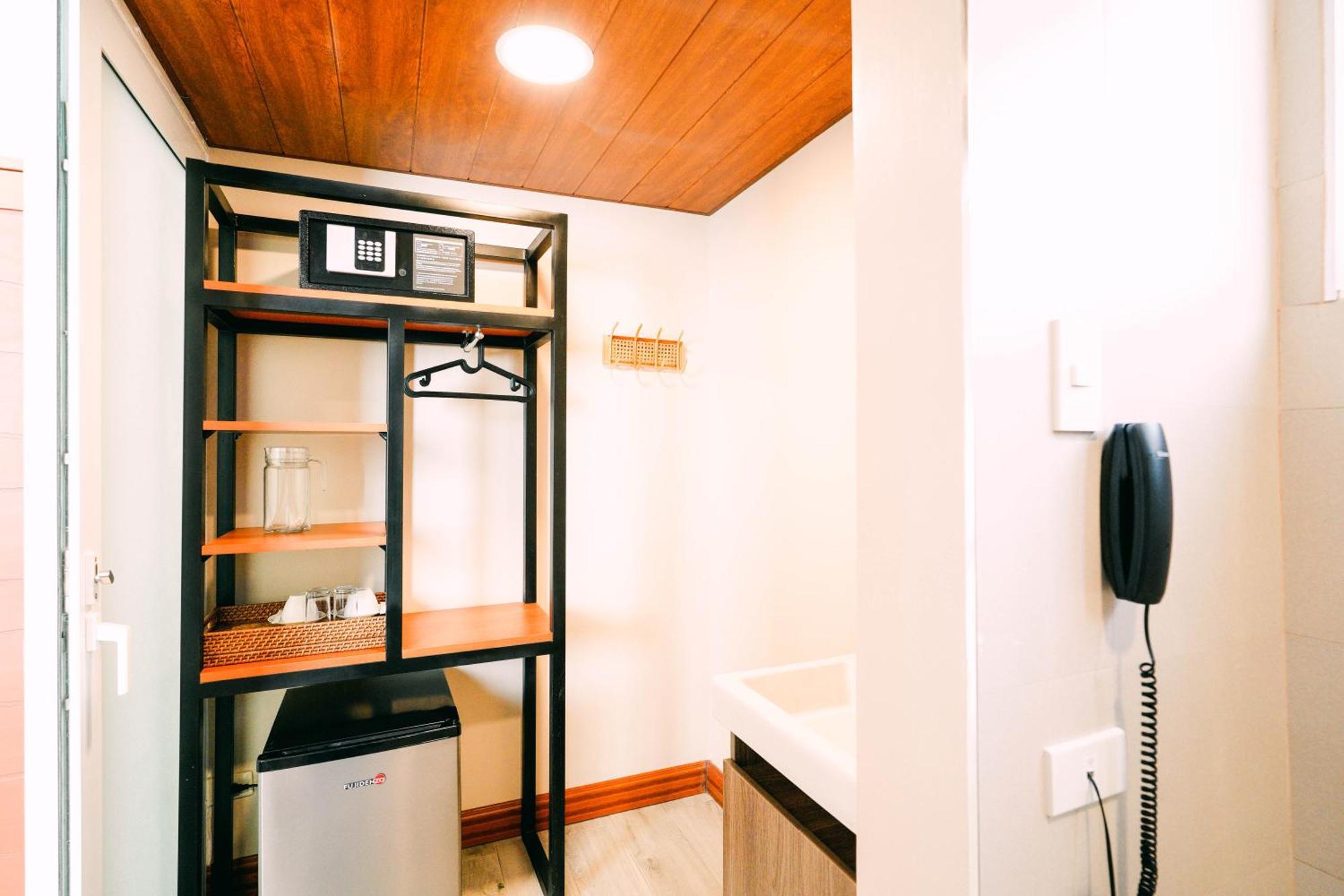 Hotel Kimberly Tagaytay Tagaytay City Exterior photo